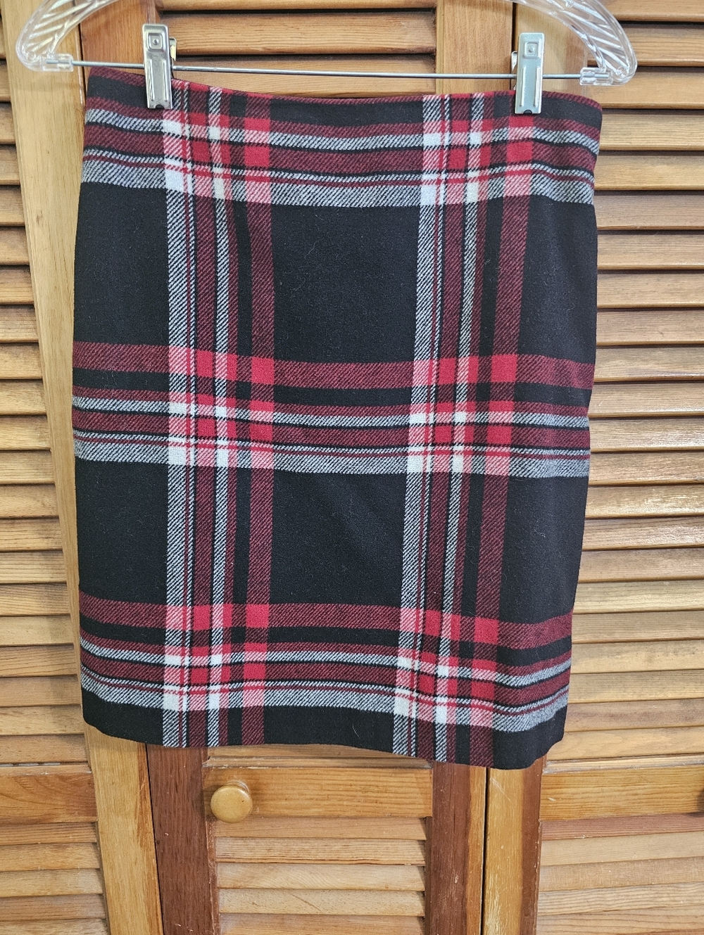 Talbots Red & Black Plaid Wool Blend Pencil Mini Skirt | Size 2P | Classic Chic